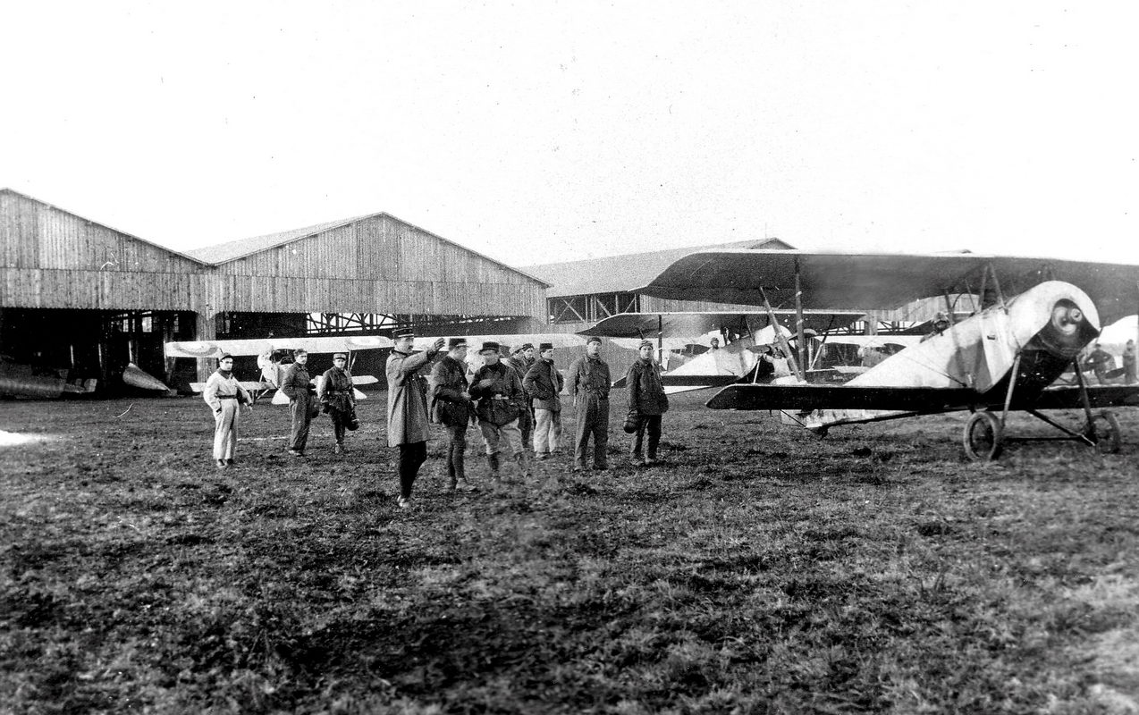 13Pistemilitaire